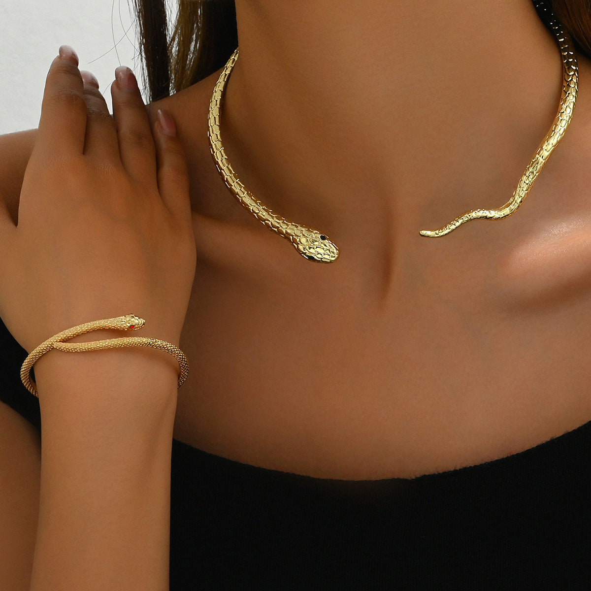 Simple Women's Necklace Bracelet Suit Personality Spirit Snake