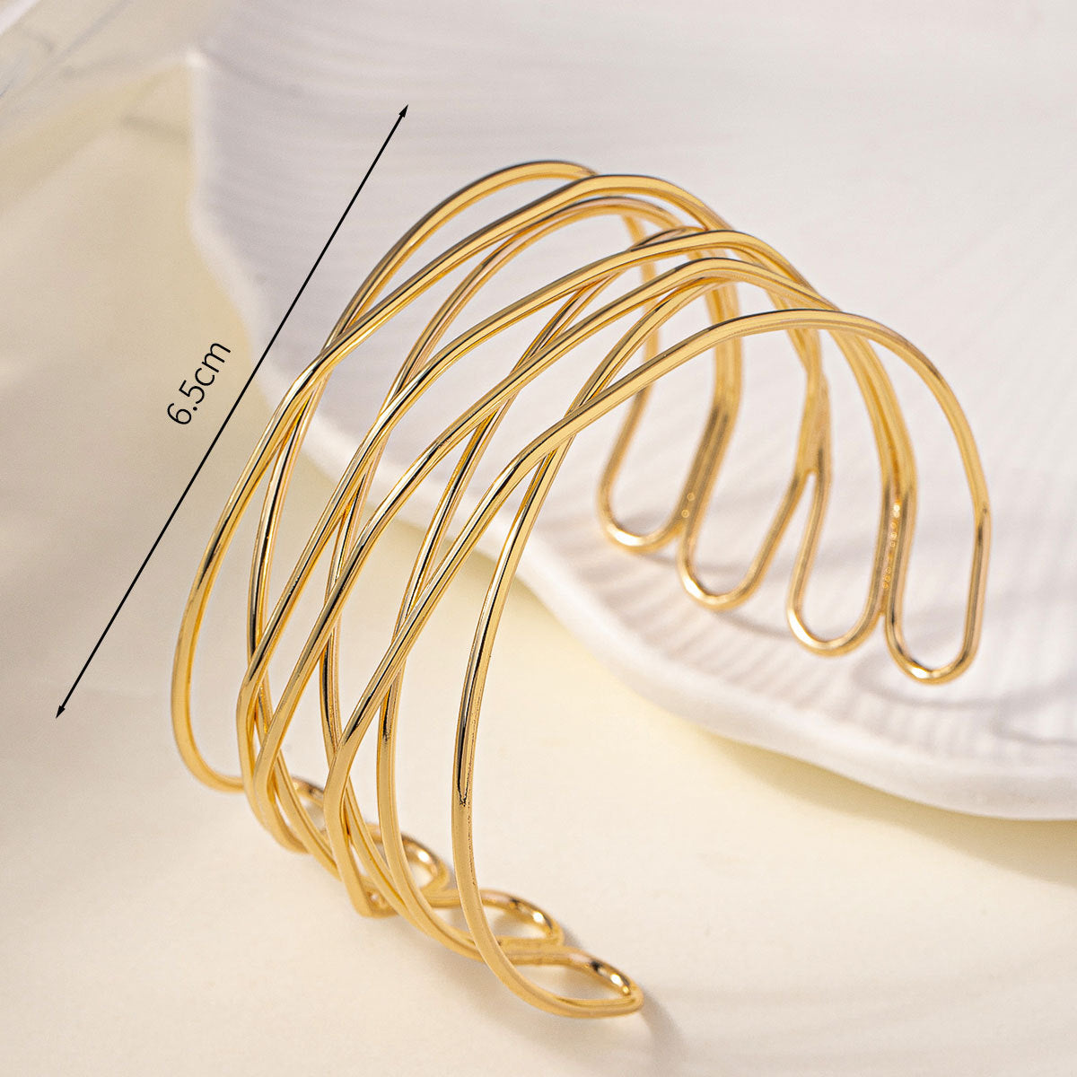 Elegant Classical Retro Style Cross Staggered Open-ended Bracelet