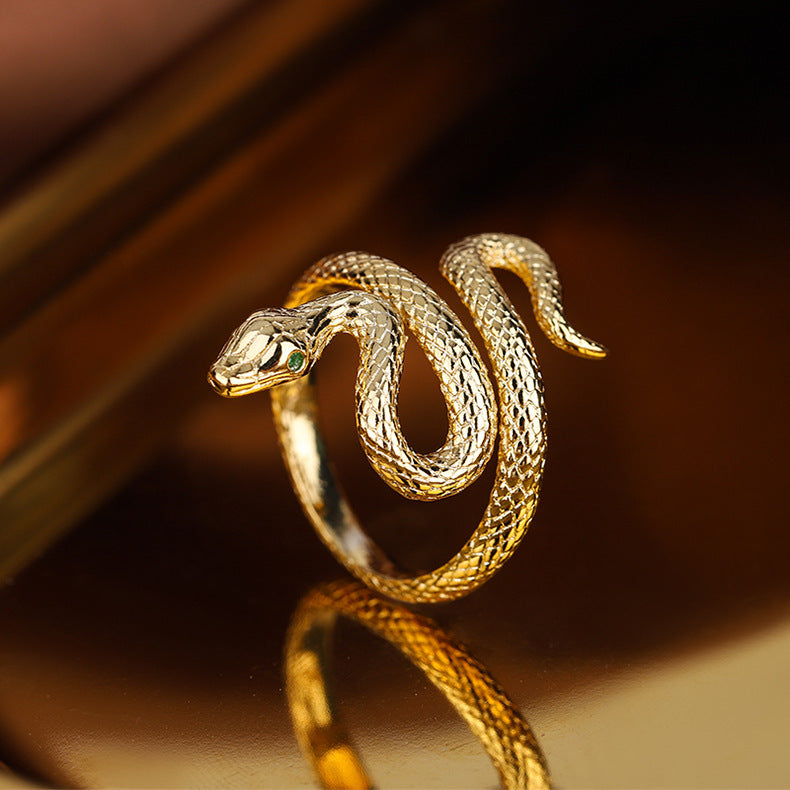 Winding Diamond Green Eye Snake Ring