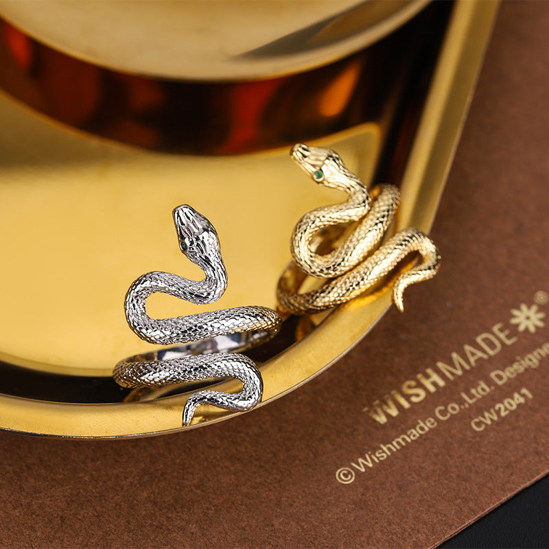 Winding Diamond Green Eye Snake Ring